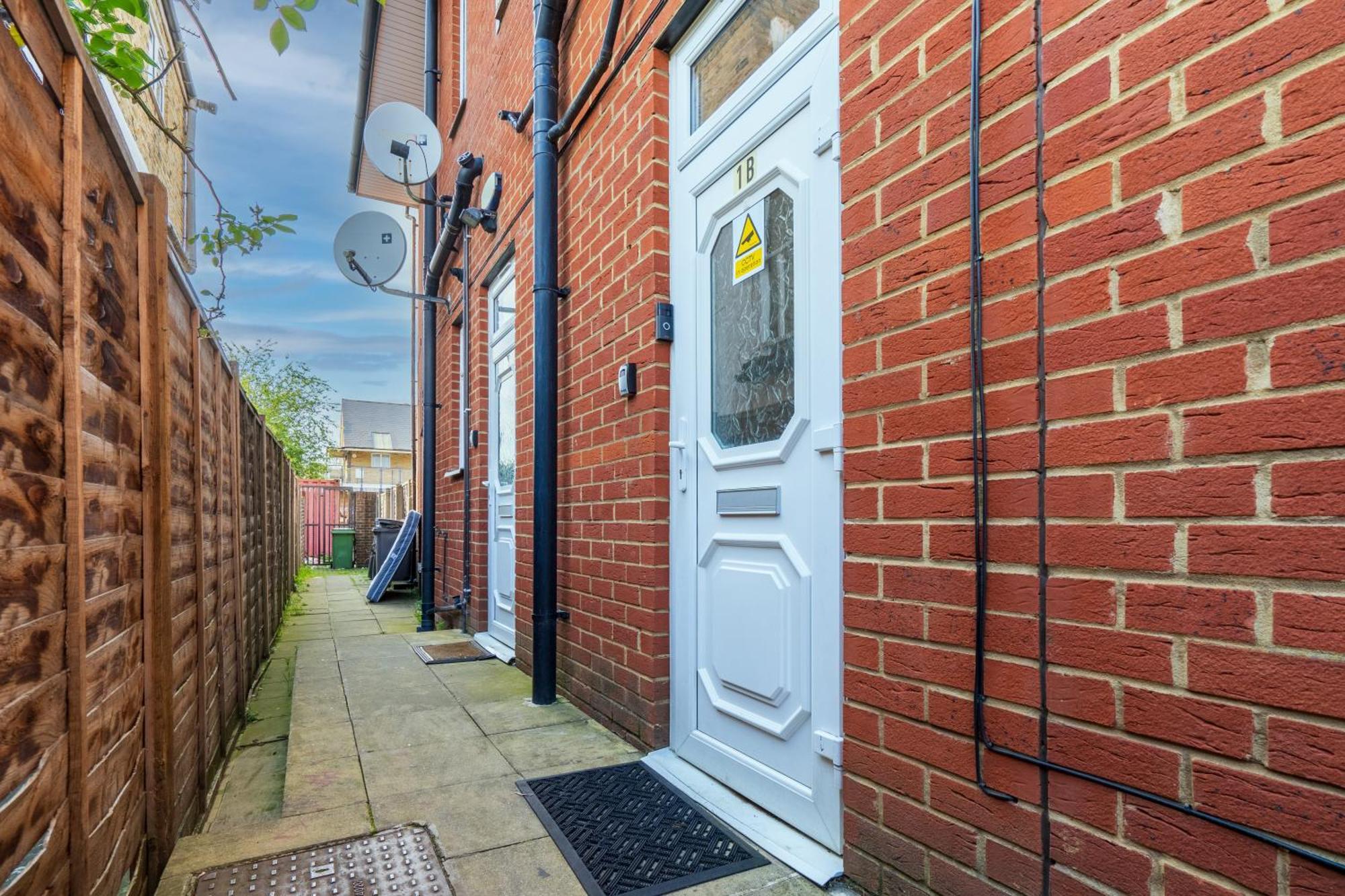Apartment Modern 2 Bedroom In Mitcham, London