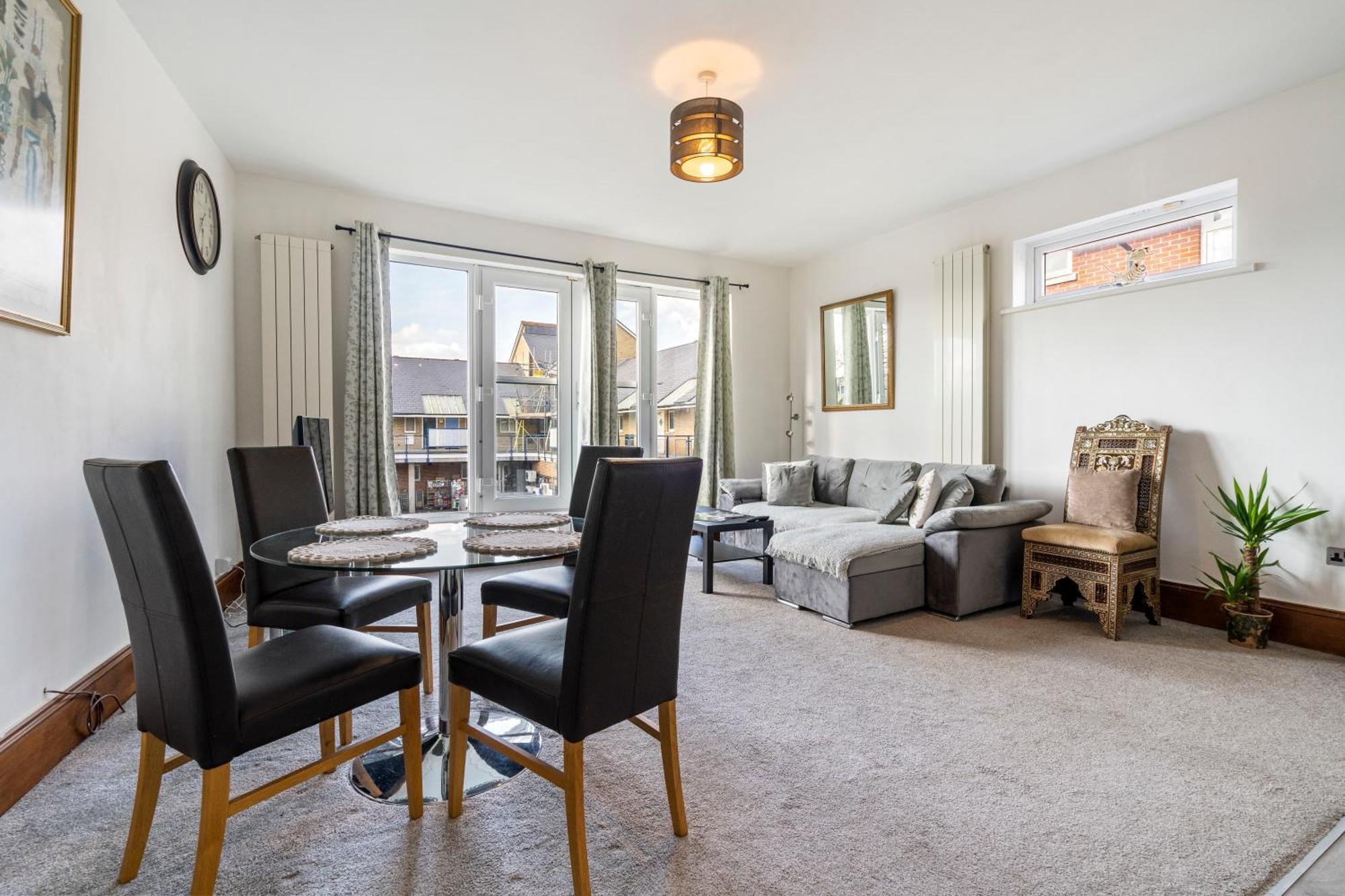 Modern 2 Bedroom In Mitcham, London Apartment Mitcham
