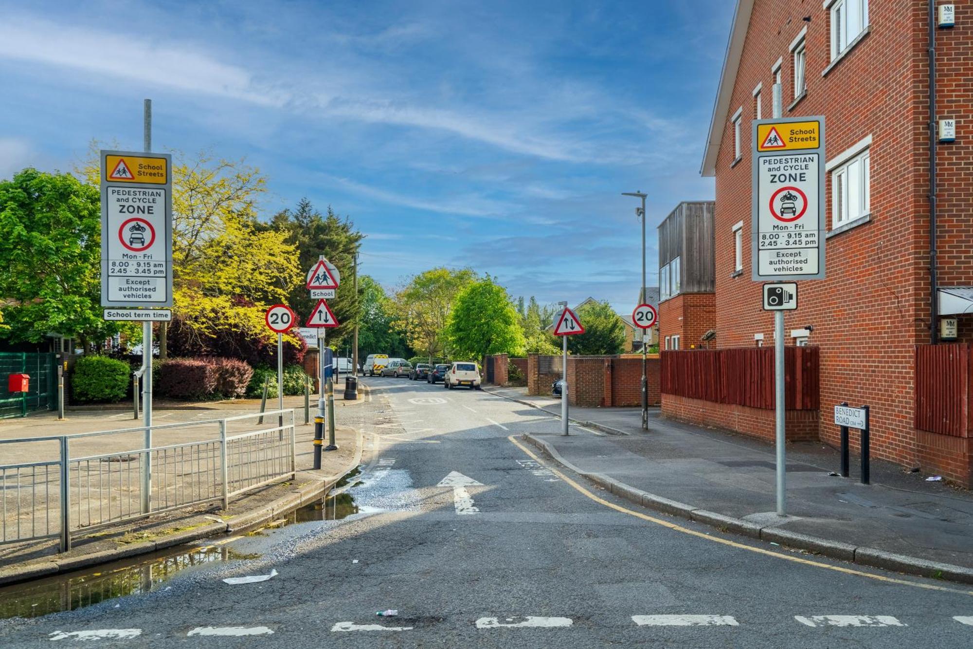 Modern 2 Bedroom In Mitcham, London Mitcham